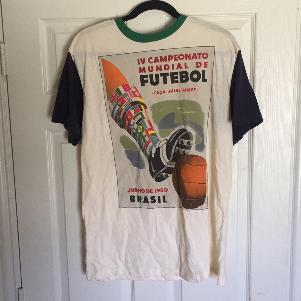URBAN OUTFITTERS tshirt fifa world cup L
